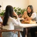 Konsep Louisana style atau makan bar-bar seafood di Uniccrab Malang. Foto: Dok
