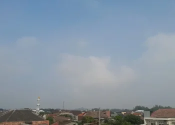 Prakiraan cuaca Malang, khususnya di wilayah Kota Malang pada Rabu, 24 Juni 2026 dalam kondisi udara kabur dan berkabut. /Foto: Tugumalang.id/Bagus Rachmad Saputra.