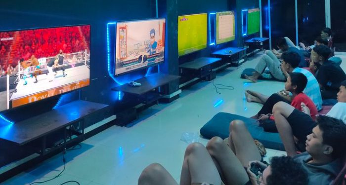 Rekomendasi tempat main PS di Malang yang menawarkan keseruan dan kenyamanan bermain game. /Foto: Pinterest/Mas Luqman.