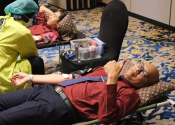 Karyawan Aston Malang donor darah