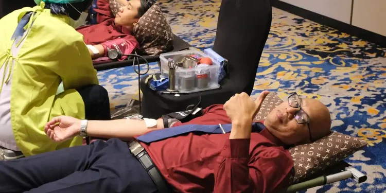 Karyawan Aston Malang donor darah