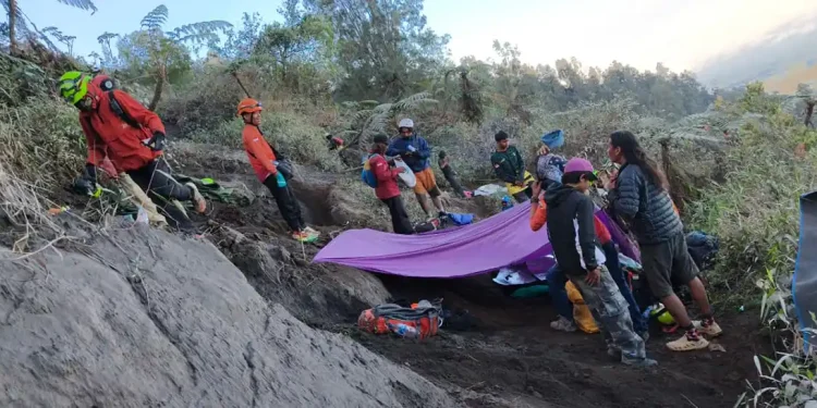 Mahasiswa pecinta alam Unikama