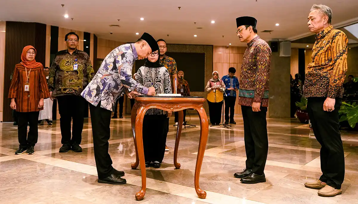 Gus Ipul Lantik 8 Pejabat Kemensos