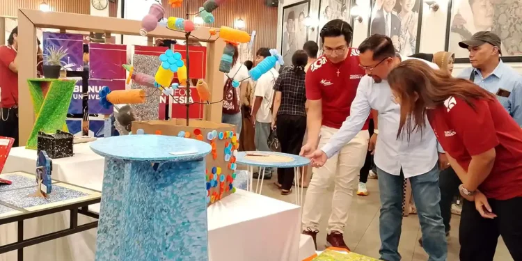Daur ulang sampah plastik