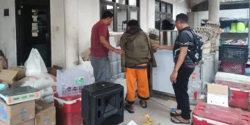 sopir curi bahan makanan