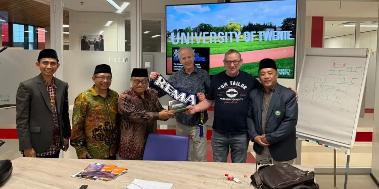 Rektor Unisma Prof. Junaidi