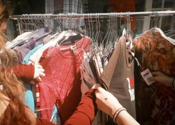 3 Alasan Generasi Muda Memilih Belanja Thrifting