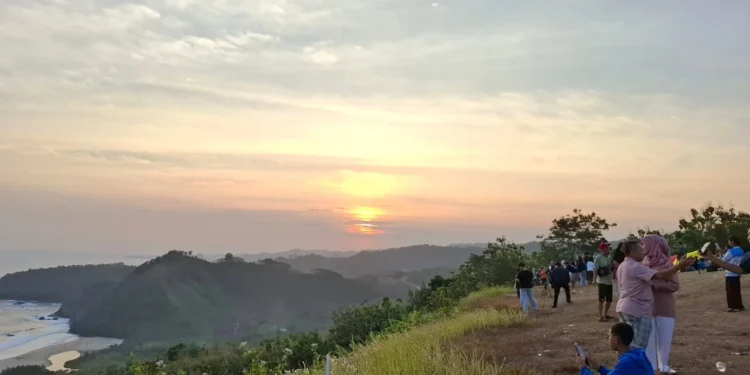 4 Pantai di Malang yang Cocok untuk Menikmati Sunset
