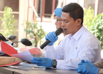 Konferensi pers Polres Batu usai ringkus 5 komplotan curanmor. Foto: Dok.