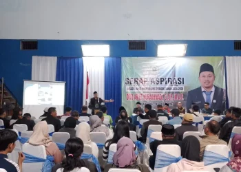 Anggota DPRD Kota Malang, Dito Arief Nurakhmadi saat melakukan serap aspirasi di wilayah Lowokwaru. (Foto/M Sholeh)