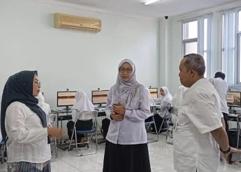 Biro AAKK Lakukan Monitoring Seleksi Jalur Mandiri Program Profesi Apoteker UIN Malang