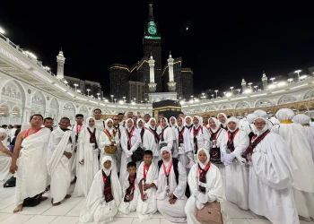 Cerita Tour Leader Chatour Travel, Yayuk Gendis rasakan 12 hari mendampingi jemaah menjalankan ibadah umrah yang penuh makna. /Foto: Dok. Chatour Travel.