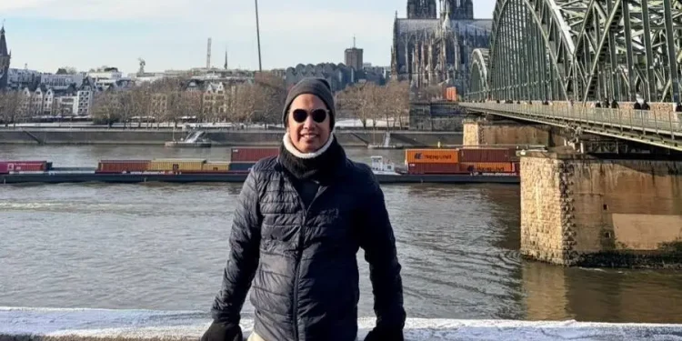 Cologne,  Katedral, dan Masjid 