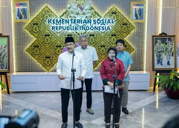 Menteri Sosial Saifullah Yusuf (Gus Ipul) bersama Kepala Badan Pusat Statistik (BPS) Amalia Adininggar Widyasanti. Foto/dok