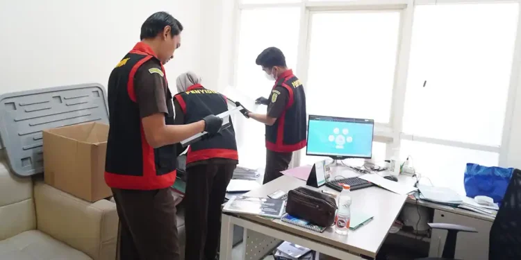 Dugaan Korupsi Pasar Induk Among Tani Batu Naik ke Penyidikan, Kejari Geledah Dua Kantor Dinas