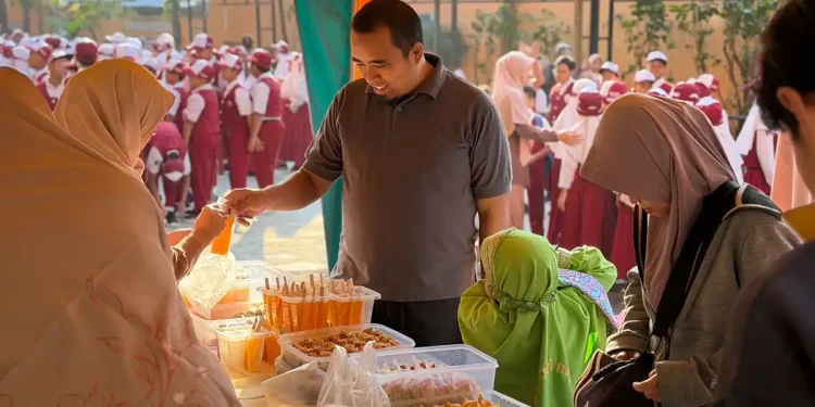 Hari Pertama Sekolah, Rendra Masdrajad Safaat Ajak Ayah Lebih Aktif Dampingi Anak