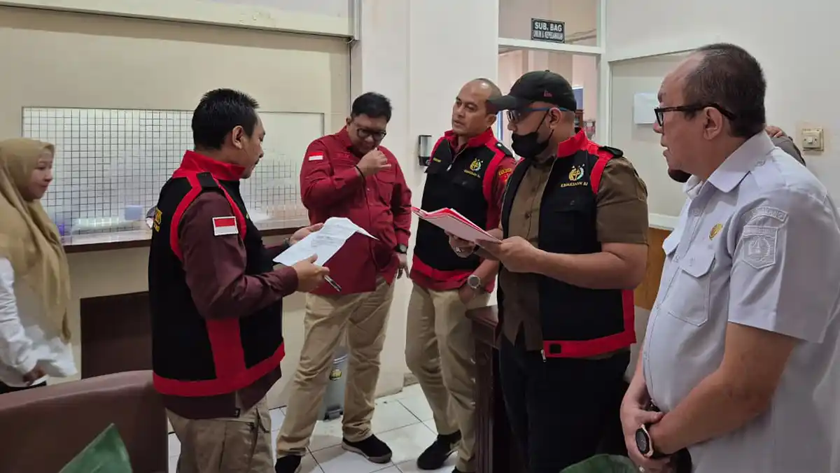 Kejari Kabupaten Malang Geledah Kantor Dinkes, Sita Dua Koper Dokumen Dugaan Korupsi Ambulans