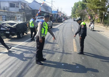 Mahasiswi Tewas Usai Motor Bersenggolan dengan Truk Gandeng di Pakisaji