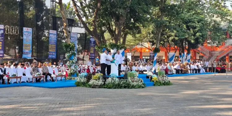 Mendikdasmen Abdul Mu’ti Resmi Buka MPLS Nasional 2026 di SMKN 2 Singosari