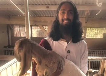 Penampilan sosok Faiq, penjual kambing mirip Yesus di Kota Batu yang viral. Foto: Dok