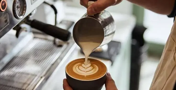 Cappuccino - Perbedaan Flat White, Latte, Cappuccino, dan Macchiato, Jangan Salah Pesan di Kafe