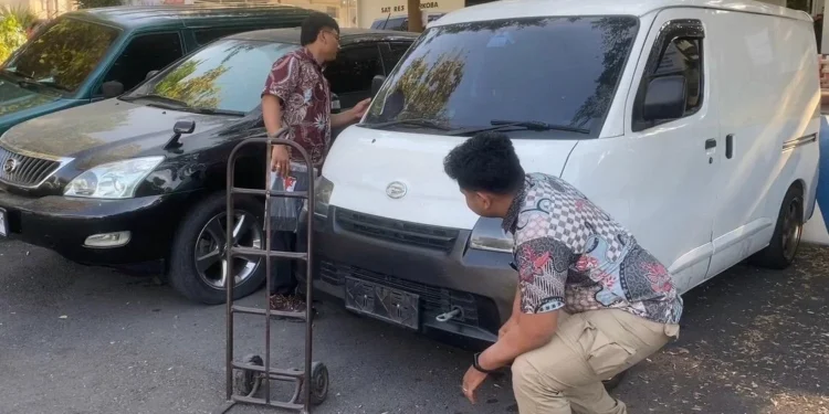 Polres Batu Ringkus Pembobol Gudang Distributor Makanan, Gunakan Jasa Ekspedisi untuk Angkut Hasil Curian
