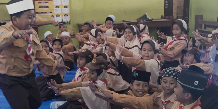 Program saku - Program SAKU Ajarkan Siswa SDN 1 Dawuhan Kelola Uang Sejak Dini
