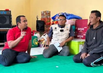 Rendra Masdrajad Safaat Bersama Yayasan Asy Safaat Bergerak Bantu Korban Kebakaran
