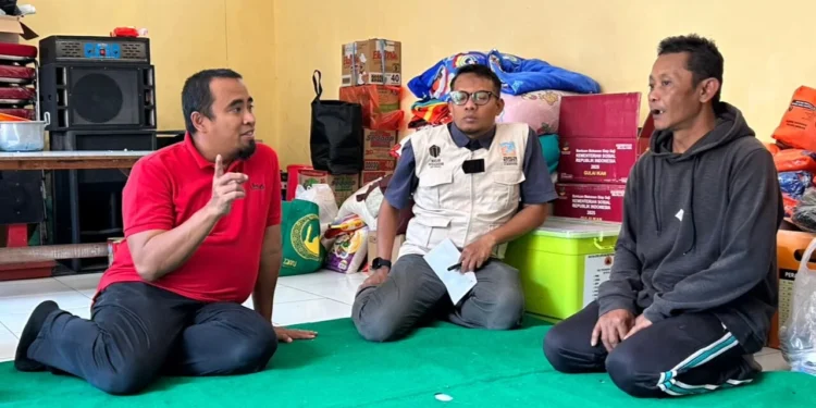 Rendra Masdrajad Safaat Bersama Yayasan Asy Safaat Bergerak Bantu Korban Kebakaran