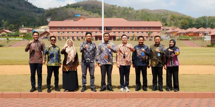 Sambut Momen Kemerdekaan RI, PLN UP3 Malang Siap Dukung Keandalan Listrik di SMA Taruna Nusantara Malang Guna Menciptakan Pendidikan Berkualitas