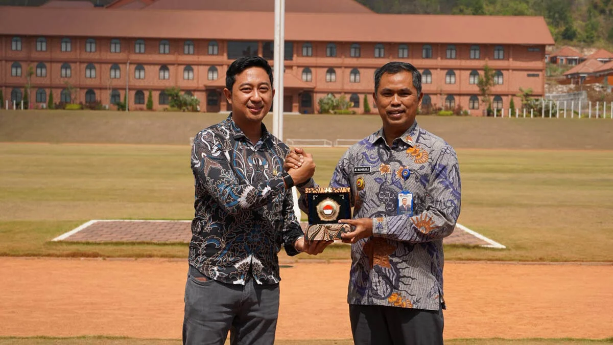 Sambut Momen Kemerdekaan Ri Pln Up3 Malang Siap Dukung Keandalan Listrik Di Sma Taruna Nusantara Malang Guna Menciptakan Pendidikan Berkualitas 18
