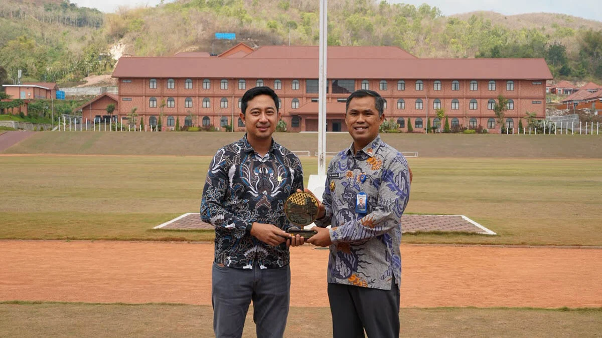 Sambut Momen Kemerdekaan Ri Pln Up3 Malang Siap Dukung Keandalan Listrik Di Sma Taruna Nusantara Malang Guna Menciptakan Pendidikan Berkualitas 35