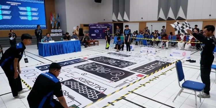 Sengit! 16 Tim Robotik Adu Cepat di ITN Malang Demi Borong Beasiswa DPP 100 Persen