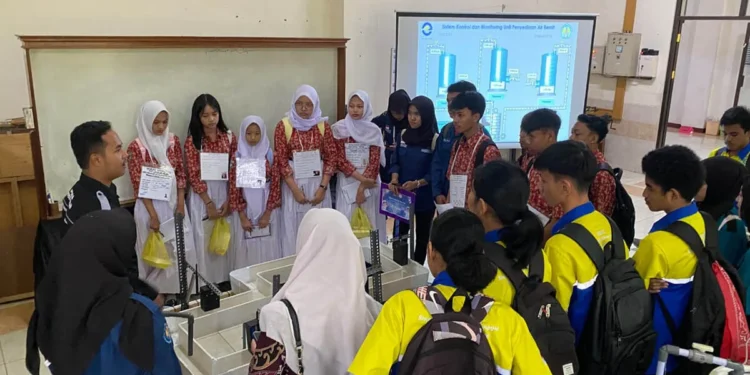 Siswa Baru SMA Nasional Malang Diajak Menjelajah Laboratorium ITN Malang