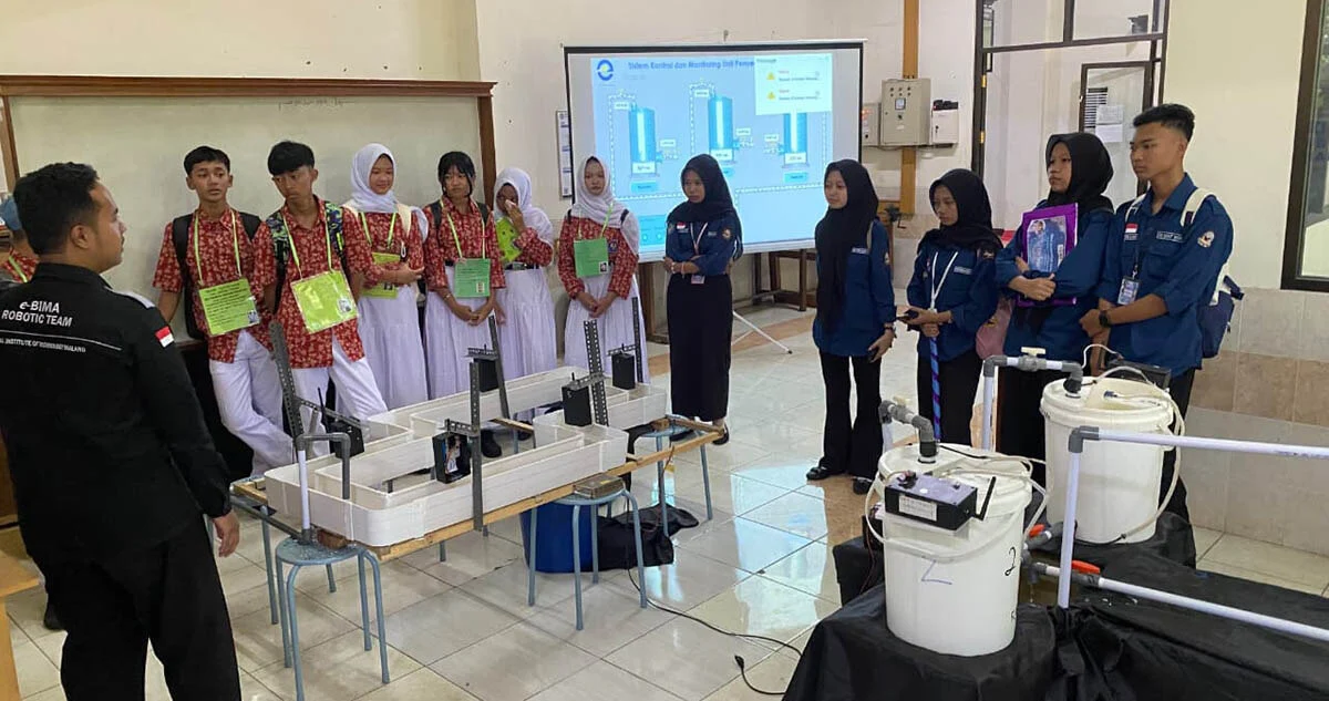 Siswa Baru SMA Nasional Malang Diajak Menjelajah Laboratorium ITN Malang