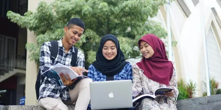 Tim Dosen UM Luncurkan Instrumen Deteksi Dini Ketergantungan AI pada Remaja
