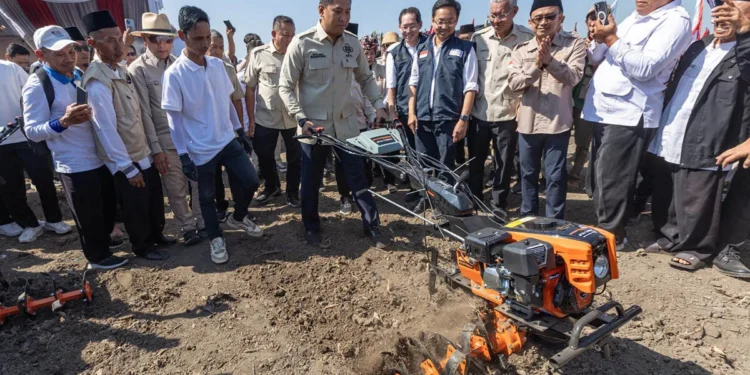 Wamentan, STAPA Center, dan HKTI Salurkan Alat Pertanian untuk 50 Gapoktan di Malang Raya