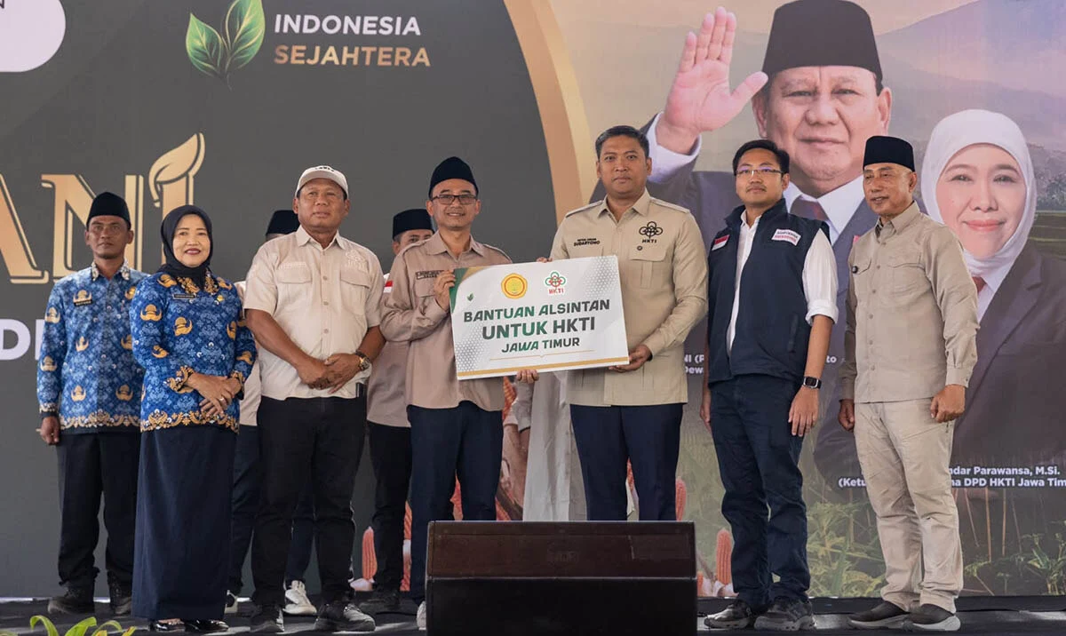 Wamentan, STAPA Center, dan HKTI Salurkan Alat Pertanian untuk 50 Gapoktan di Malang Raya