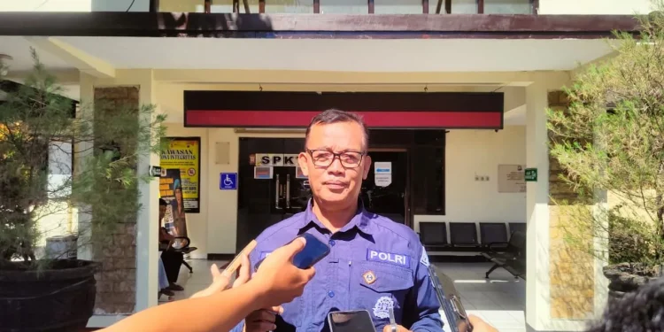 Warga Temukan Mayat Pria Misterius Tergeletak di Tepi Jalan Wilayah Turen