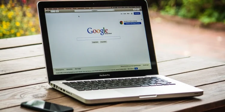 Ilustrasi website untuk mengakses jurnal bereputasi (Foto: Pexels)