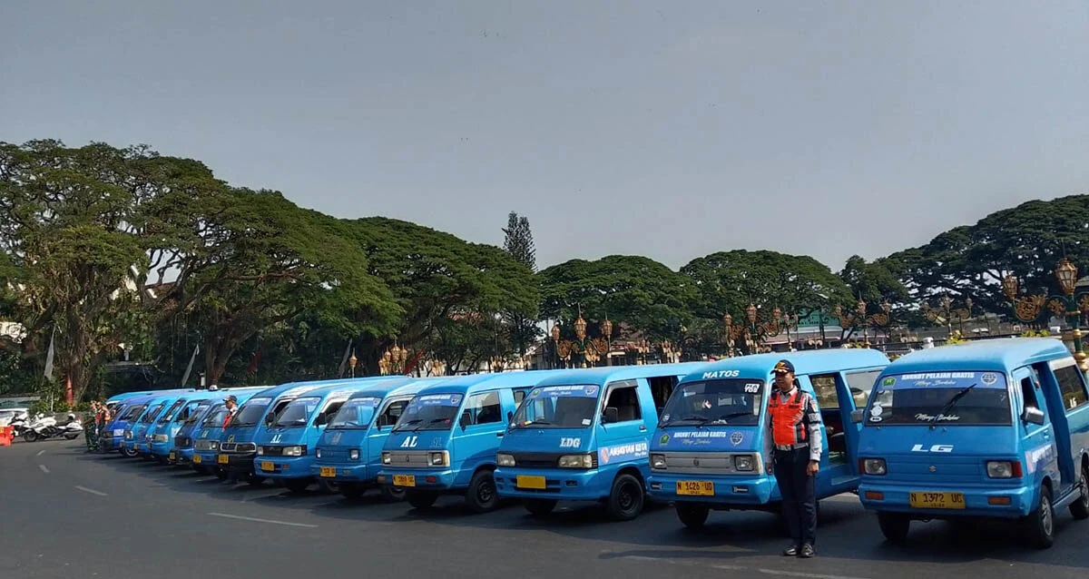 66 Angkot Pelajar Gratis Mulai Beroperasi Di Kota Malang 35