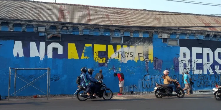 Aremania Kecewa Mural Ikonik Malang The Glory Land Hilang Ditimpa Mural Festival Mbois