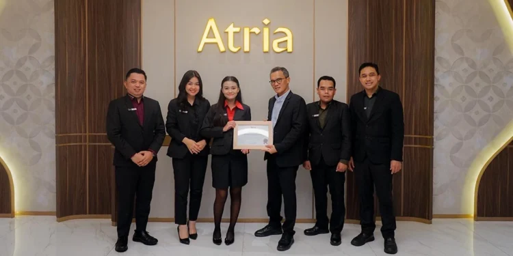 Atria Hotel Malang Ajak Siswi SMKN 3 Belajar Kepemimpinan Hotel