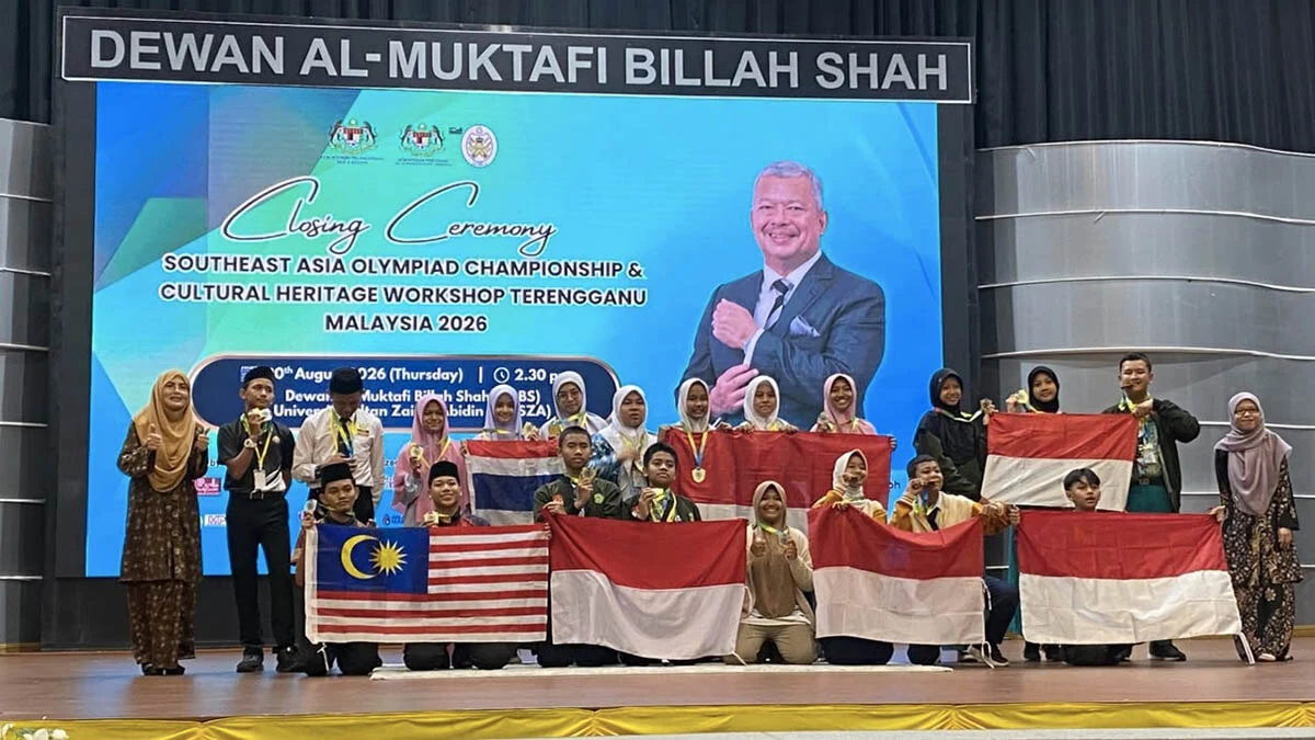 MTsN 3 Malang - Bukan Sekadar Medali, 10 Pelajar MTsN 3 Malang Bawa Cerita dari Malaysia