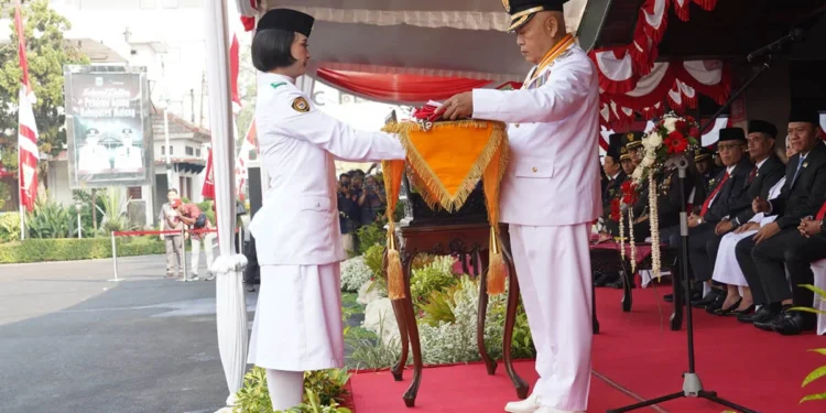 Bupati Malang Pimpin Upacara HUT ke-81 RI di Pendopo Agung