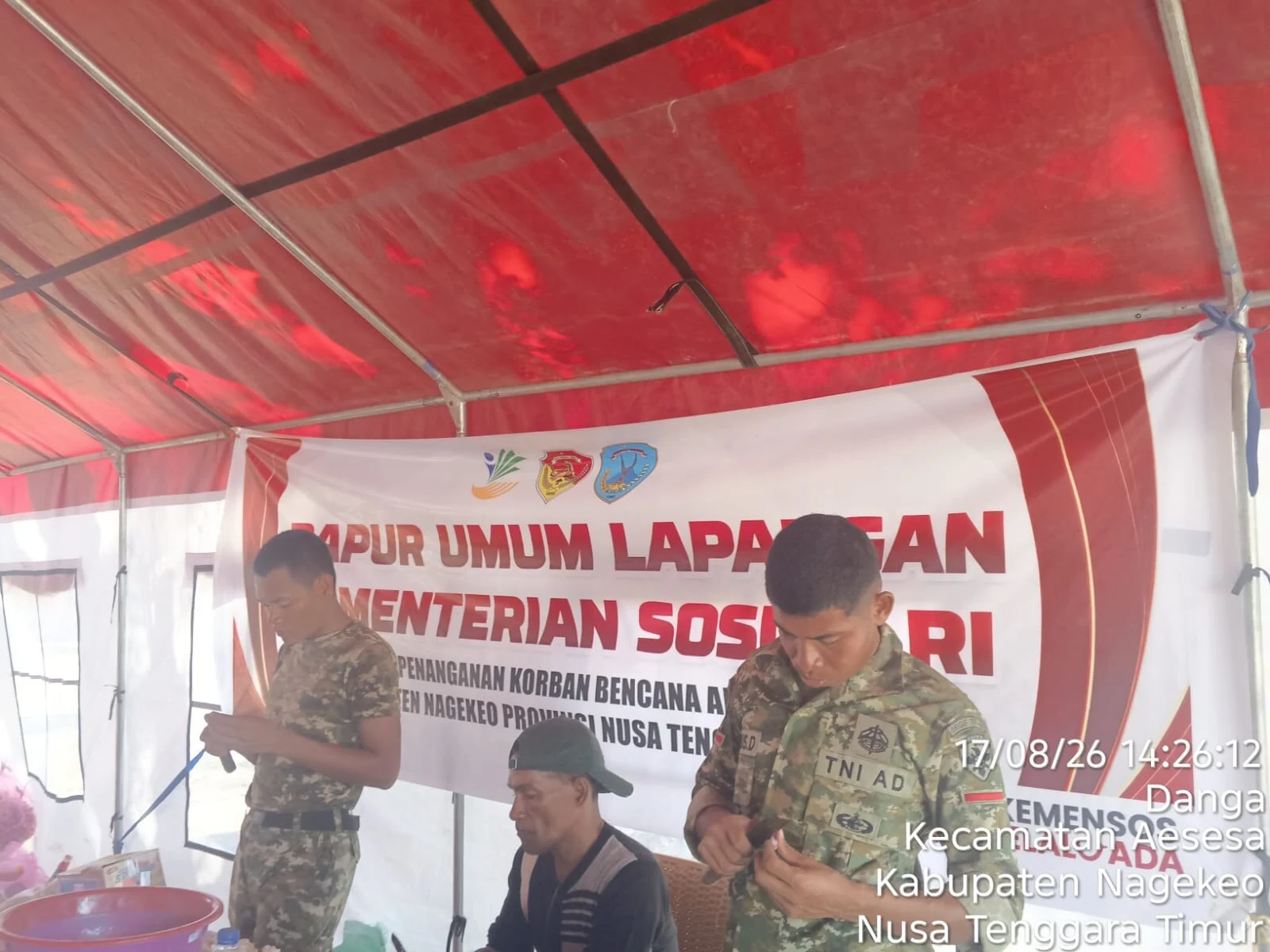 Dapur Umum Kemensos Layani Warga Terdampak Gempa Di Nagekeo 19