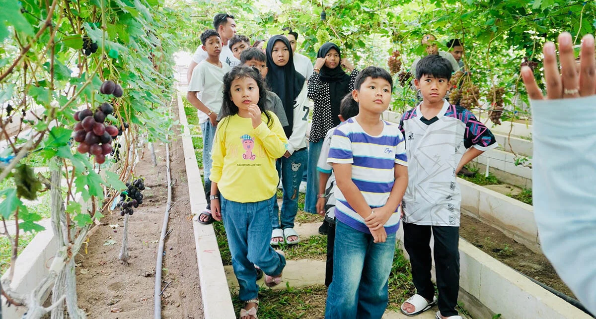 Grand Mercure Malang Mirama Ajak 10 Anak Asuh Wisata Edukasi Sambut Tahun Ajaran Baru
