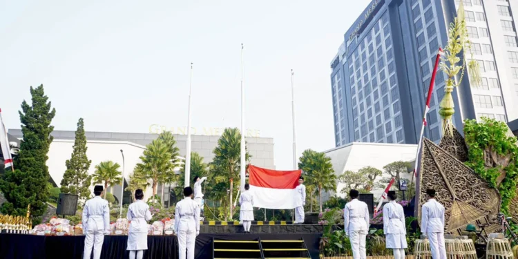 Grand Mercure Malang Mirama Gelar Upacara HUT ke-81 RI Bernuansa Budaya Nusantara