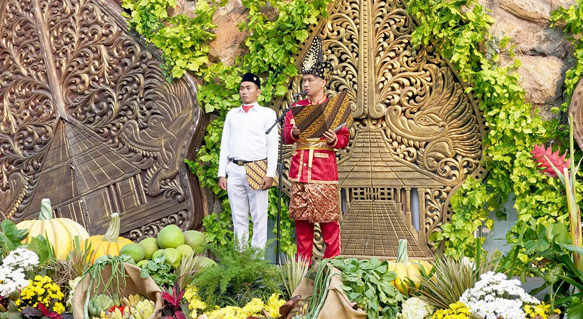 Grand Mercure Malang Mirama Gelar Upacara HUT ke-81 RI Bernuansa Budaya Nusantara