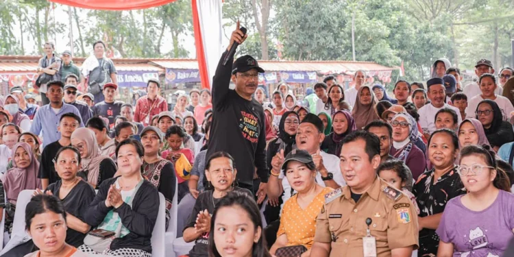 Gus Ipul Sampaikan Pesan Presiden soal Bantuan Sosial di Kalijodo
